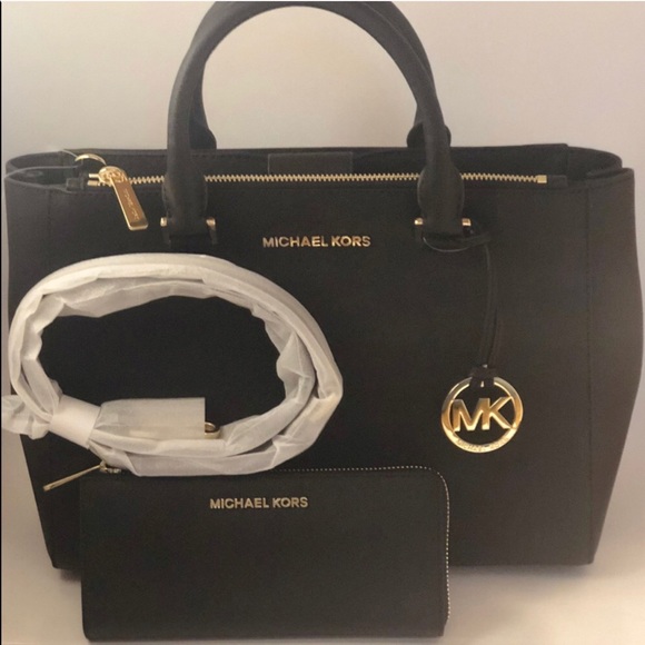 Michael Kors Handbags - 🆕 Matching Set 🎀